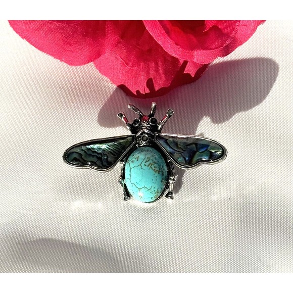 Abalone Blue Howlite Bee Brooch Or Pendent Hand Made Healing Reiki - Picture 1 of 7